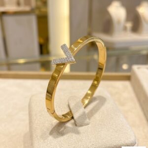 Iconic V Signature Bangle Bracelet